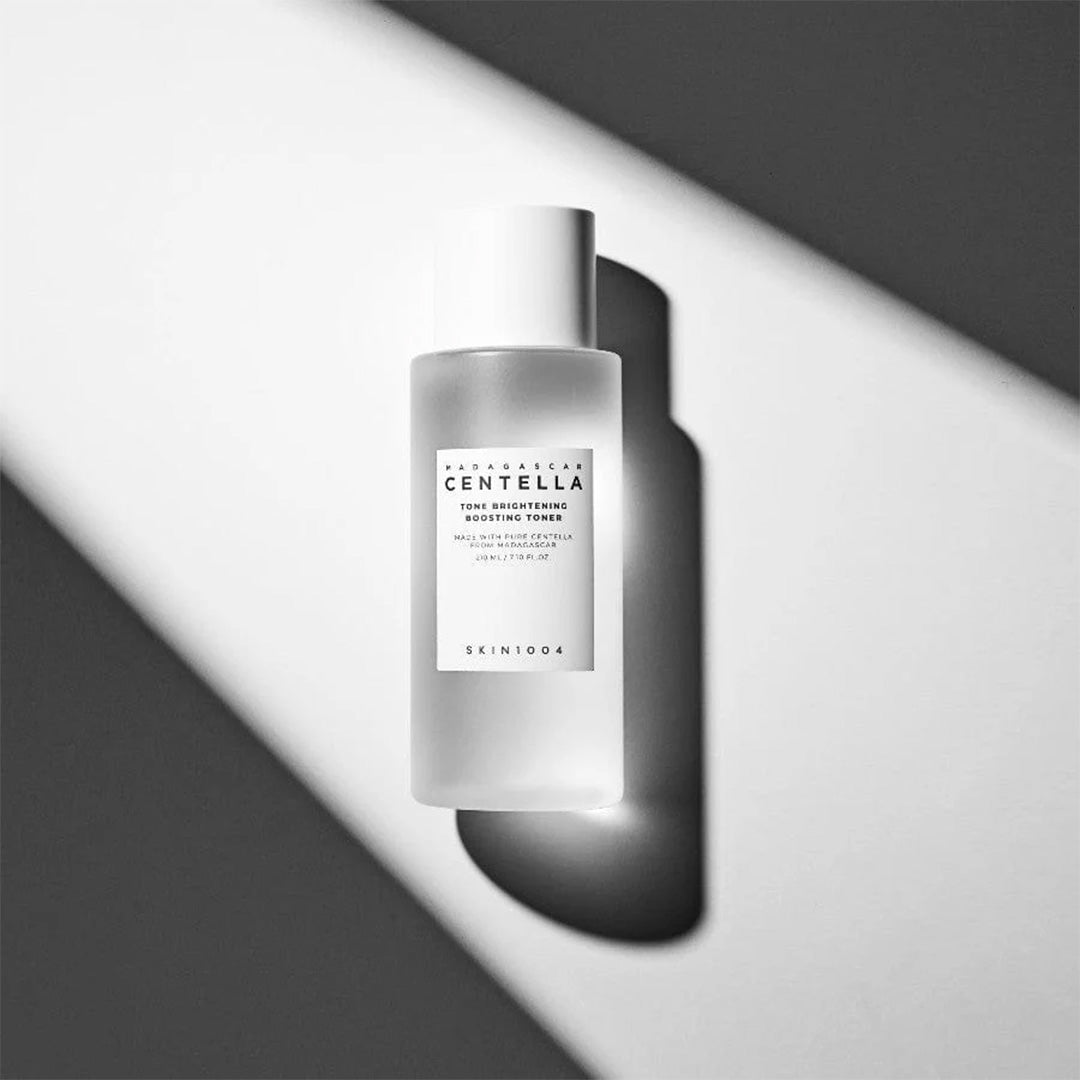 Skin1004 Madagascar Centella Tone Brightening Boosting Toner 210 mL Skin1004
