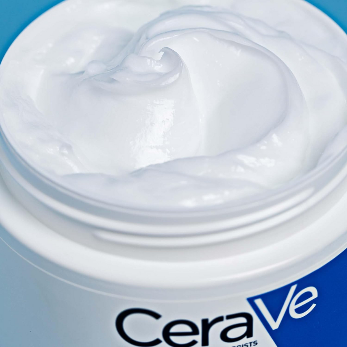 close-up of CeraVe Moisturising Cream For Dry to Very Dry Skin 