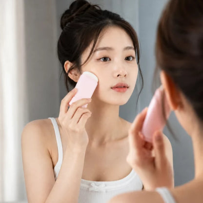 Medicube PDRN Pink Collagen Airy Sun Stick SPF50+ PA++++ 20g Korean sunscreen with PDRN and Collagen for lightweight no-cast, non-sticky daily UV protection in UAE.