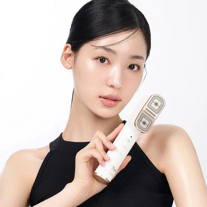 d’Alba Signature Allthera Double Shot Korean RF, dual-ultrasound and cooling beauty device for facial firming, contour care, elasticity and soothing home treatments in UAE.