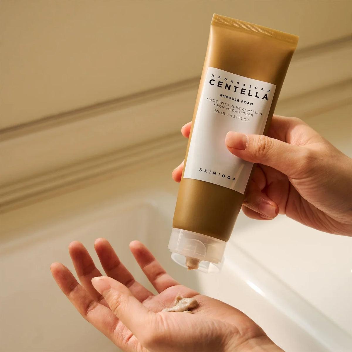 SKIN1004 Madagascar Centella Ampoule Foam, 125mL on hands